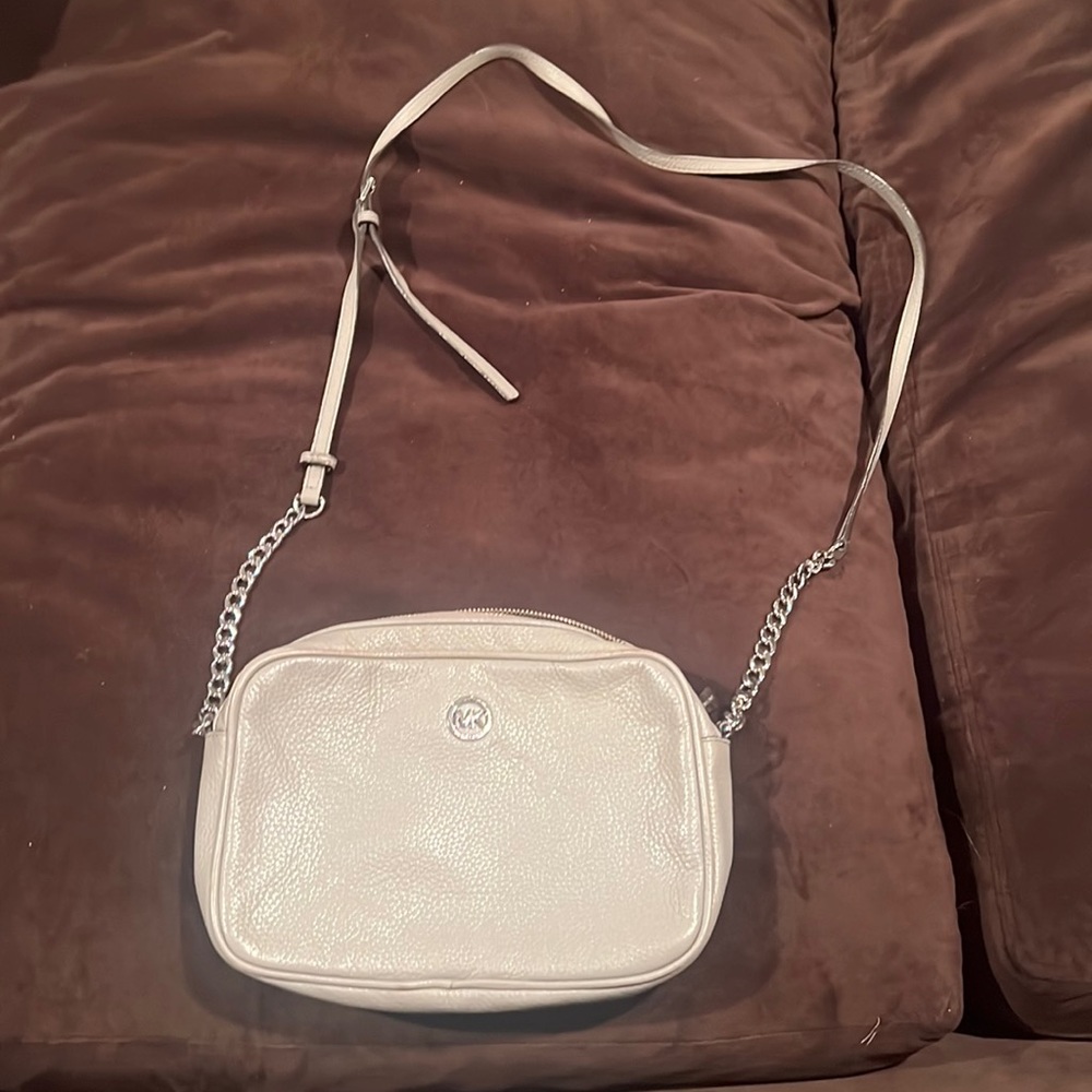 Michael Kors Crossbody, gray leather